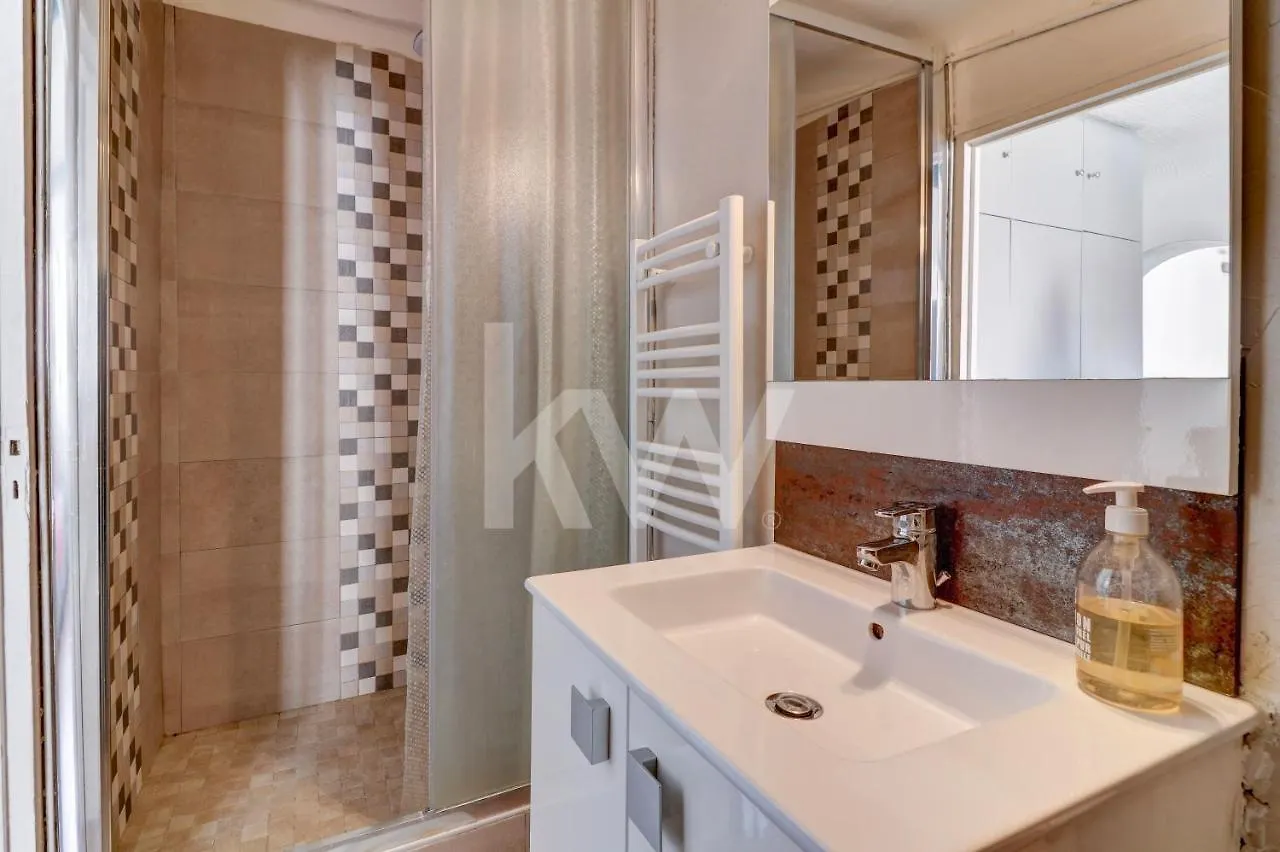 F2 Centre - Gare Apartment Nice 0*,  France